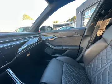 AUDI A8 50 TDI L quattro Black Edition HUD Matrix