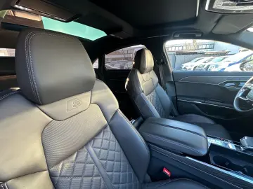 AUDI A8 50 TDI L quattro Black Edition HUD Matrix