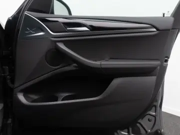 BMW X3 xD30e Leder HUD DAB Kamera Laser Sport 20Zoll