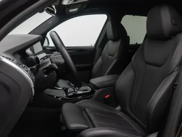 BMW X3 xD30e Leder HUD DAB Kamera Laser Sport 20Zoll