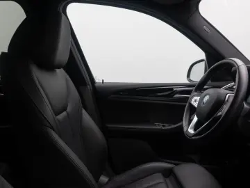 BMW X3 xD30e Leder HUD DAB Kamera Laser Sport 20Zoll