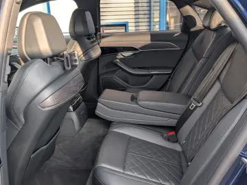 AUDI A8 55 TFSI Quattro Vollausstattung mit Garantie