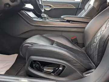 AUDI A8 55 TFSI Quattro Vollausstattung mit Garantie