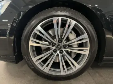 Audi A8 55 TFSI qu. S LINE B&O ACC PANO HUD