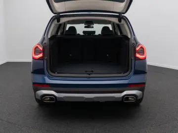 BMW X3 xD20i Kamera DAB HiFi AHK Leder Sport 21Zoll