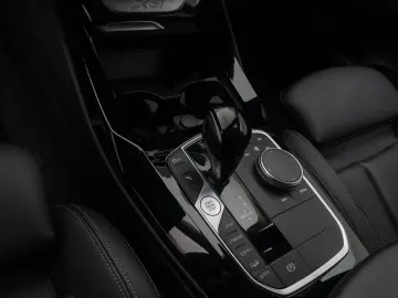 BMW X3 xD20i Kamera DAB HiFi AHK Leder Sport 21Zoll