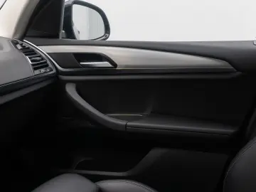 BMW X3 xD20i Kamera DAB HiFi AHK Leder Sport 21Zoll