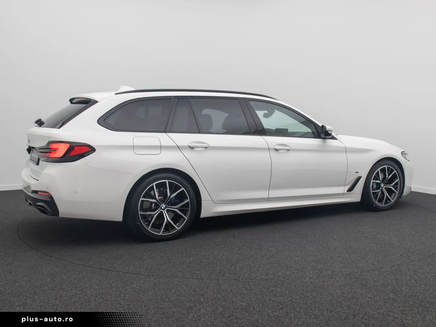 BMW 530d xD M Sport DAB Kamera HUD Laser 4 Klima 19