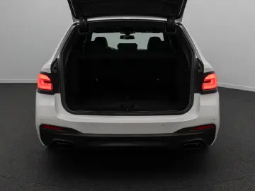 BMW 530d xD M Sport DAB Kamera HUD Laser 4 Klima 19