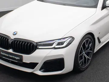 BMW 530d xD M Sport DAB Kamera HUD Laser 4 Klima 19