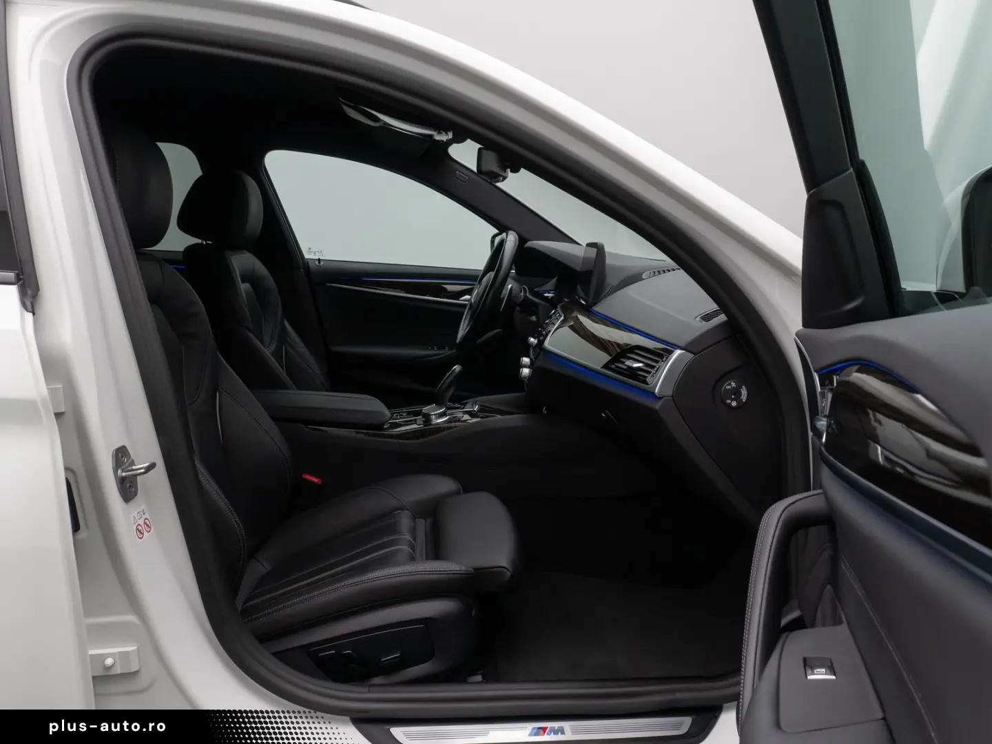 BMW 530d xD M Sport DAB Kamera HUD Laser 4 Klima 19