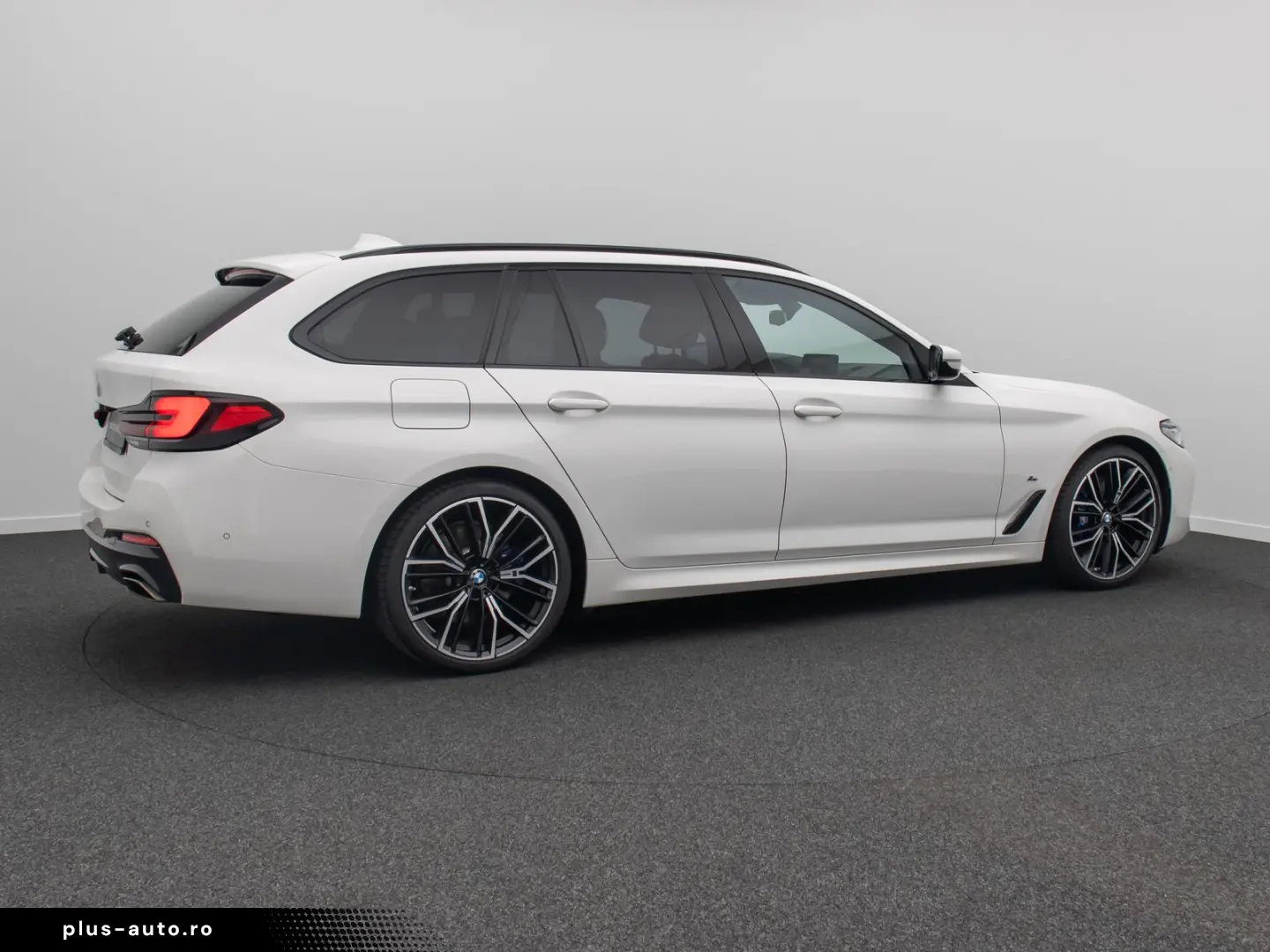 BMW 530d xD M Sport Panorama Kamera Laser HUD HiFi