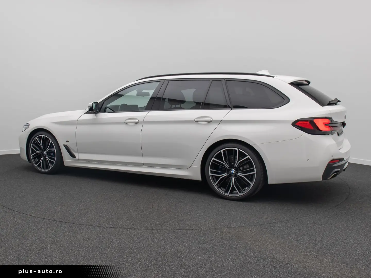 BMW 530d xD M Sport Panorama Kamera Laser HUD HiFi