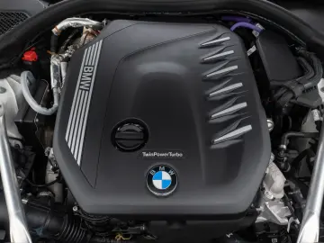 BMW 530d xD M Sport Panorama Kamera Laser HUD HiFi