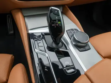 BMW 530d xD M Sport Panorama Kamera Laser HUD HiFi