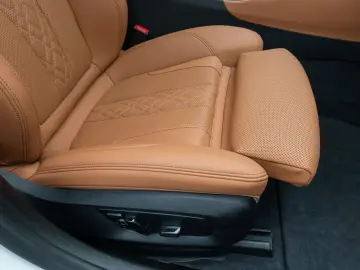 BMW 530d xD M Sport Panorama Kamera Laser HUD HiFi