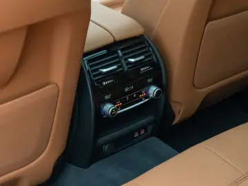 BMW 530d xD M Sport Panorama Kamera Laser HUD HiFi