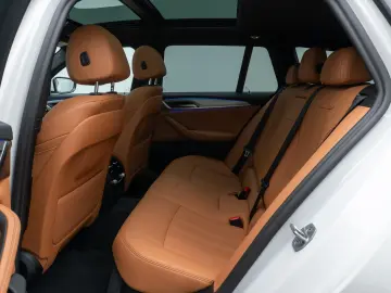 BMW 530d xD M Sport Panorama Kamera Laser HUD HiFi