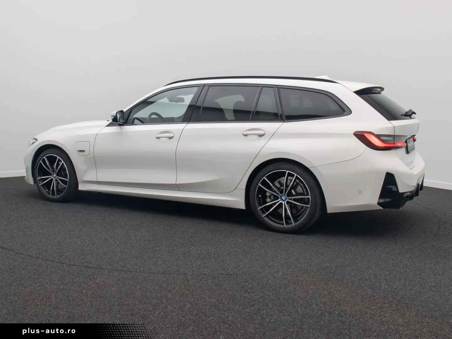 BMW 330e M Sport HUD H K DAB Kamera Alarm AHK 19Zoll