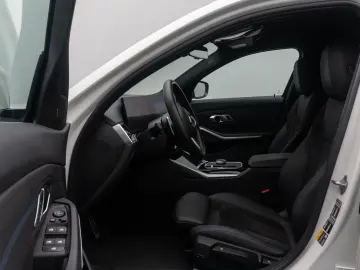 BMW 330e M Sport HUD H K DAB Kamera Alarm AHK 19Zoll