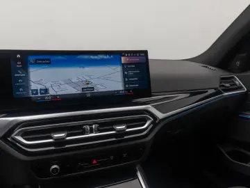 BMW 330e M Sport HUD H K DAB Kamera Alarm AHK 19Zoll