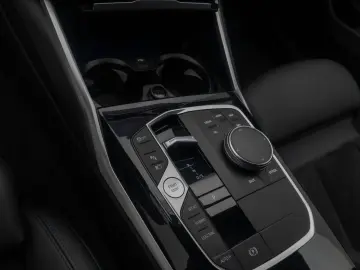 BMW 330e M Sport HUD H K DAB Kamera Alarm AHK 19Zoll