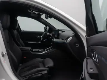 BMW 330e M Sport HUD H K DAB Kamera Alarm AHK 19Zoll