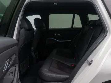 BMW 330e M Sport HUD H K DAB Kamera Alarm AHK 19Zoll