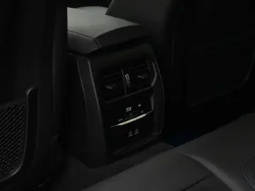 BMW 330e M Sport HUD H K DAB Kamera Alarm AHK 19Zoll