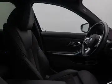 BMW 330e M Sport HUD H K DAB Kamera Alarm AHK 19Zoll