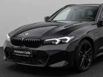 BMW 330e M Sport Kamera DAB H K DrivA Stop&Go 19Zoll