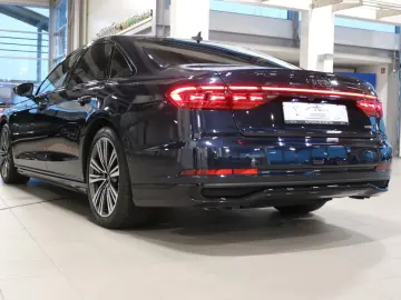 AUDI A8 55 TFSI quattro S line  Pano B&O Standhzg.