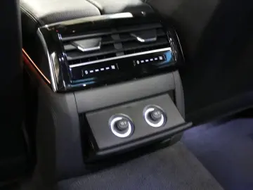 AUDI A8 55 TFSI quattro S line  Pano B&O Standhzg.