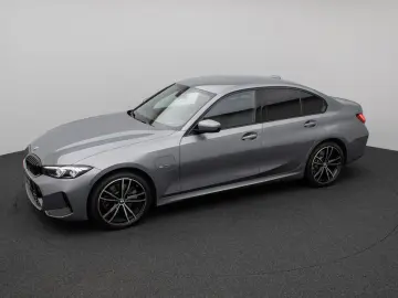 BMW 330e M Sport Kamera HUD DAB H K DrivAssis 19Zoll