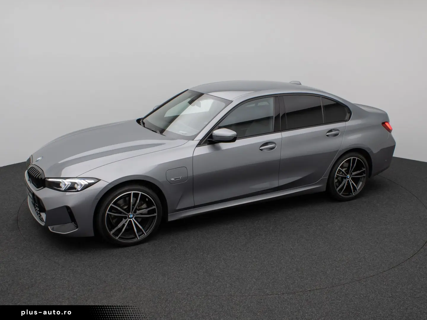 BMW 330e M Sport Kamera HUD DAB H K DrivAssis 19Zoll