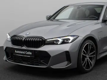BMW 330e M Sport Kamera HUD DAB H K DrivAssis 19Zoll