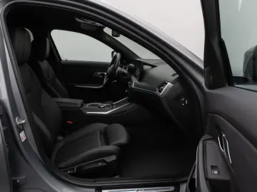 BMW 330e M Sport Kamera HUD DAB H K DrivAssis 19Zoll