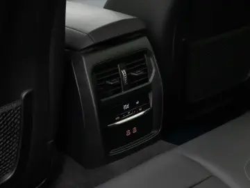 BMW 330e M Sport Kamera HUD DAB H K DrivAssis 19Zoll