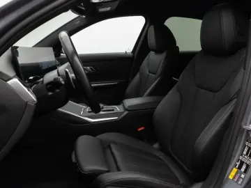 BMW 330e M Sport Kamera HUD DAB H K DrivAssis 19Zoll