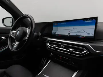 BMW 330e M Sport Kamera HUD DAB H K DrivAssis 19Zoll