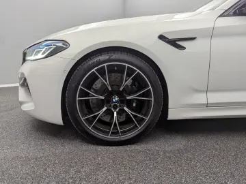 BMW M5 Competition CARBONDACH U-FREI DEUTSCH SITZKLI