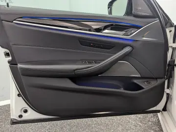 BMW M5 Competition CARBONDACH U-FREI DEUTSCH SITZKLI