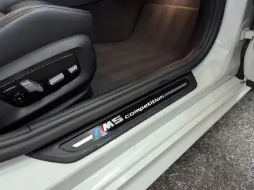 BMW M5 Competition CARBONDACH U-FREI DEUTSCH SITZKLI