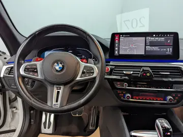 BMW M5 Competition CARBONDACH U-FREI DEUTSCH SITZKLI