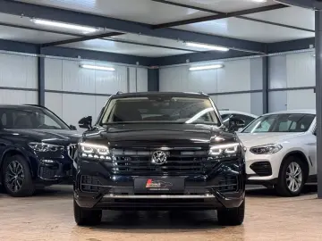 VW Touareg 4M R LINE DYN VIR AHK MTRX BLACK STHZ
