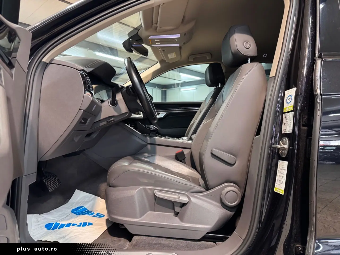 VW Touareg 4M R LINE DYN VIR AHK MTRX BLACK STHZ