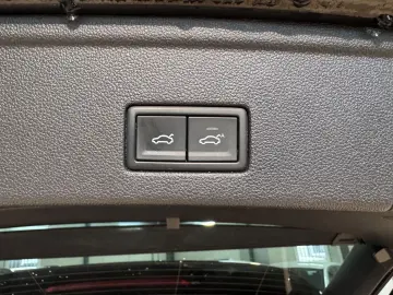 VW Touareg 4M R LINE DYN VIR AHK MTRX BLACK STHZ