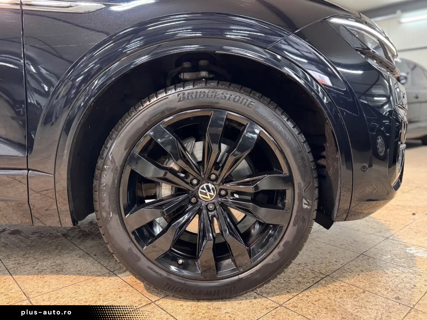 VW Touareg 4M R LINE DYN VIR AHK MTRX BLACK STHZ