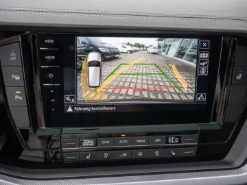 VW Touareg R-Line 3 0 l V6 TDI 4M PANO MATRIX-LED