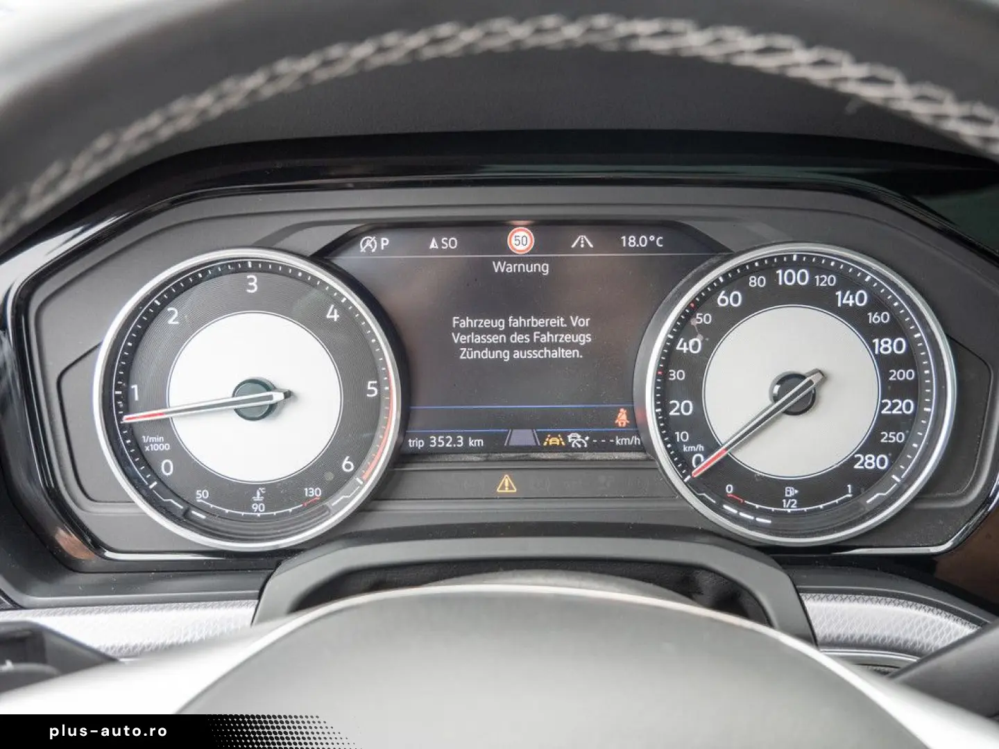 VW Touareg R-Line 3 0 l V6 TDI 4M PANO MATRIX-LED